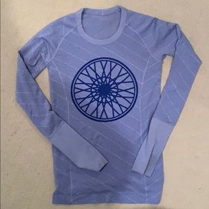 SoulCycle lulu lemon swiftly tech long sleeve